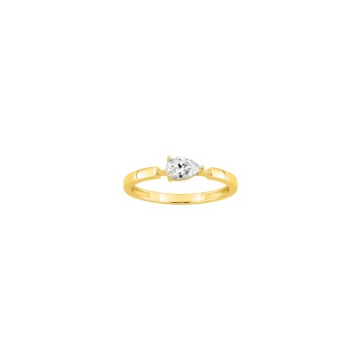 Bague en or jaune et oxyde de zirconium