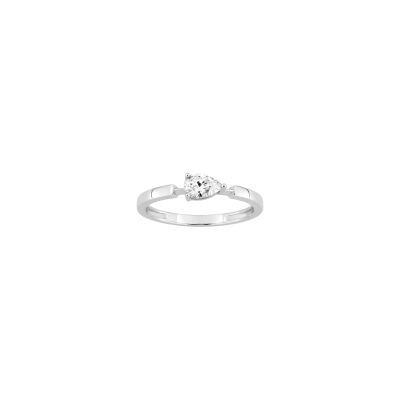 Bague en or blanc et oxyde de zirconium