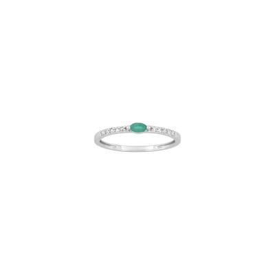 Bague en or blanc, diamant 0.08ct et émeraude