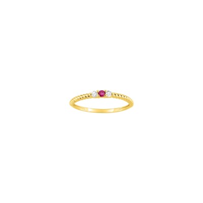 Bague en or jaune, diamant 0.06ct et rubis