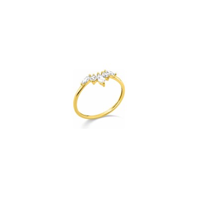 Bague en or jaune et oxyde de zirconium