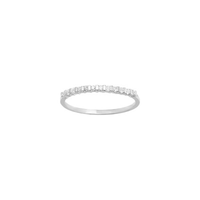 Alliance demi-tour en or blanc et diamants