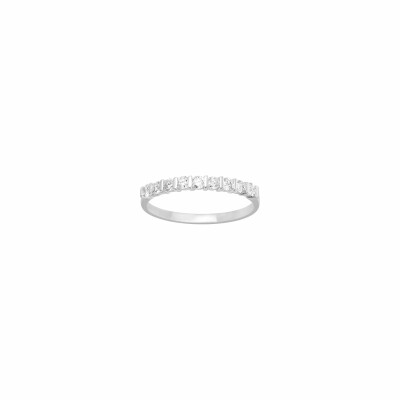 Alliance demi tour en or blanc et diamants 0.36ct