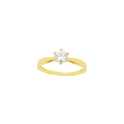 Bague en or jaune et oxyde de zirconium