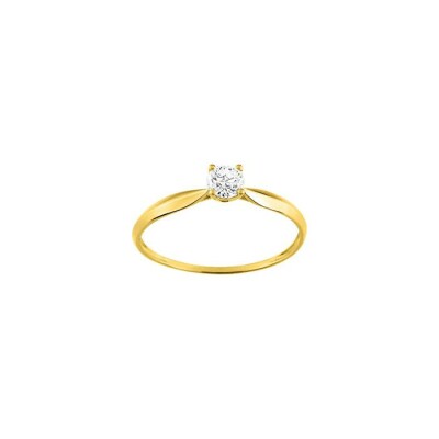 Bague en or jaune et oxyde de zirconium