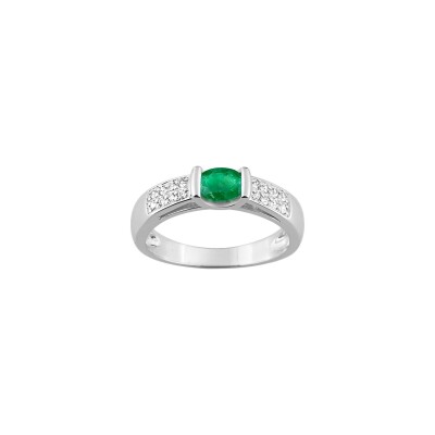 Bague en or blanc, émeraude et diamant