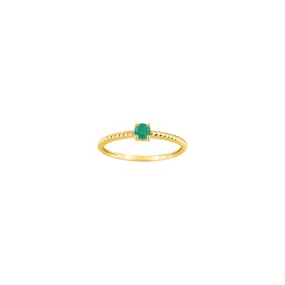 Bague en or jaune et émeraude
