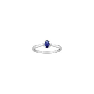 Bague en or blanc, diamant 0.02ct et saphir