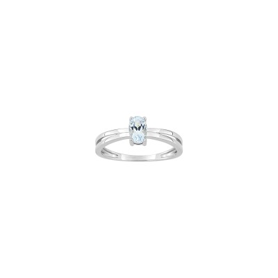 Bague en or blanc et aigue-marine