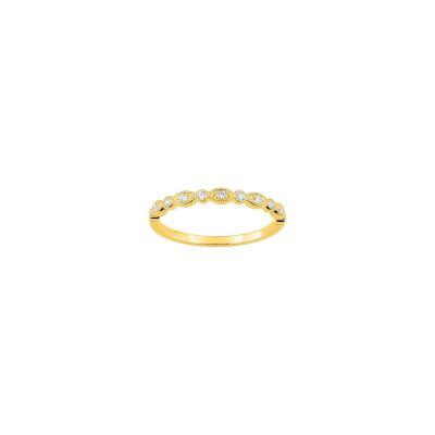 Bague en or jaune et oxyde de zirconium