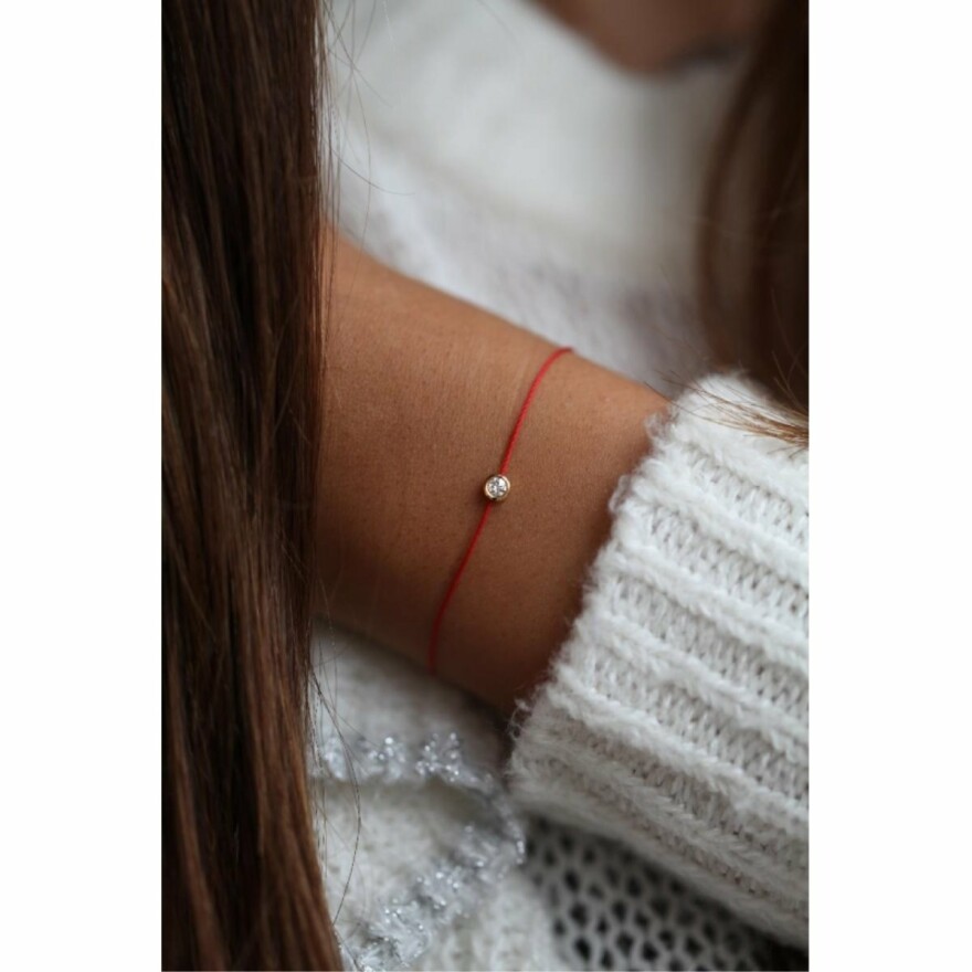 Bracelet RedLine Pure fil rouge avec diamant 0.10ct serti clos, or jaune