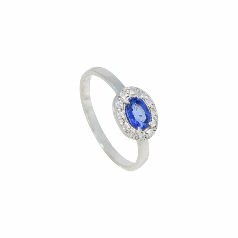 Bague Ovale en or blanc, saphir et diamants de 0.1ct