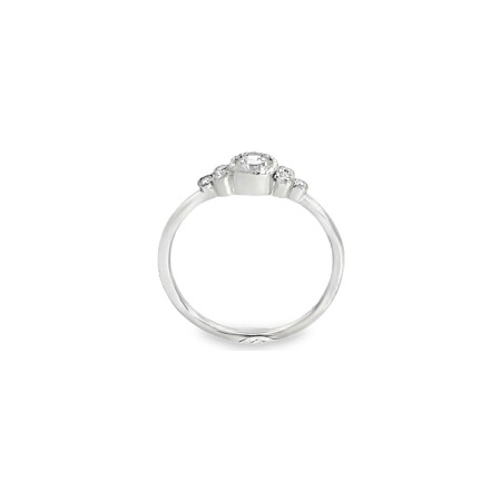 Solitaire en or blanc et diamants