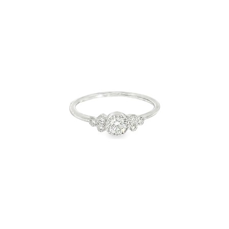 Solitaire en or blanc et diamants