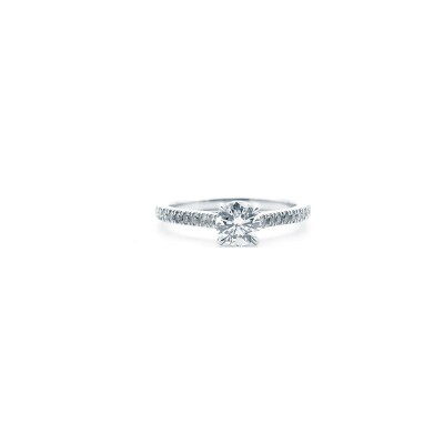 Solitaire diamant certifié et diamants en or blanc