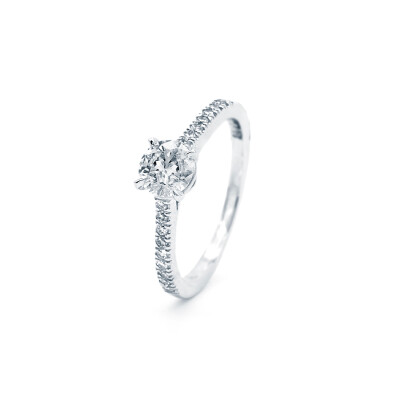 Solitaire diamant certifié et diamants en or blanc