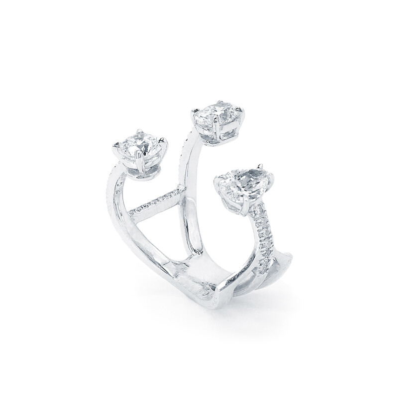 Ring, white gold, certified pear shaped, oval cut and round shaped diamonds