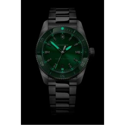 Montre Victorinox Maverick Quartz 242096