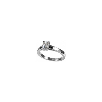 Solitaire en or blanc, émeraude et diamant