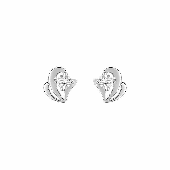 Boucles d'oreilles en or blanc et oxydes de zirconiums