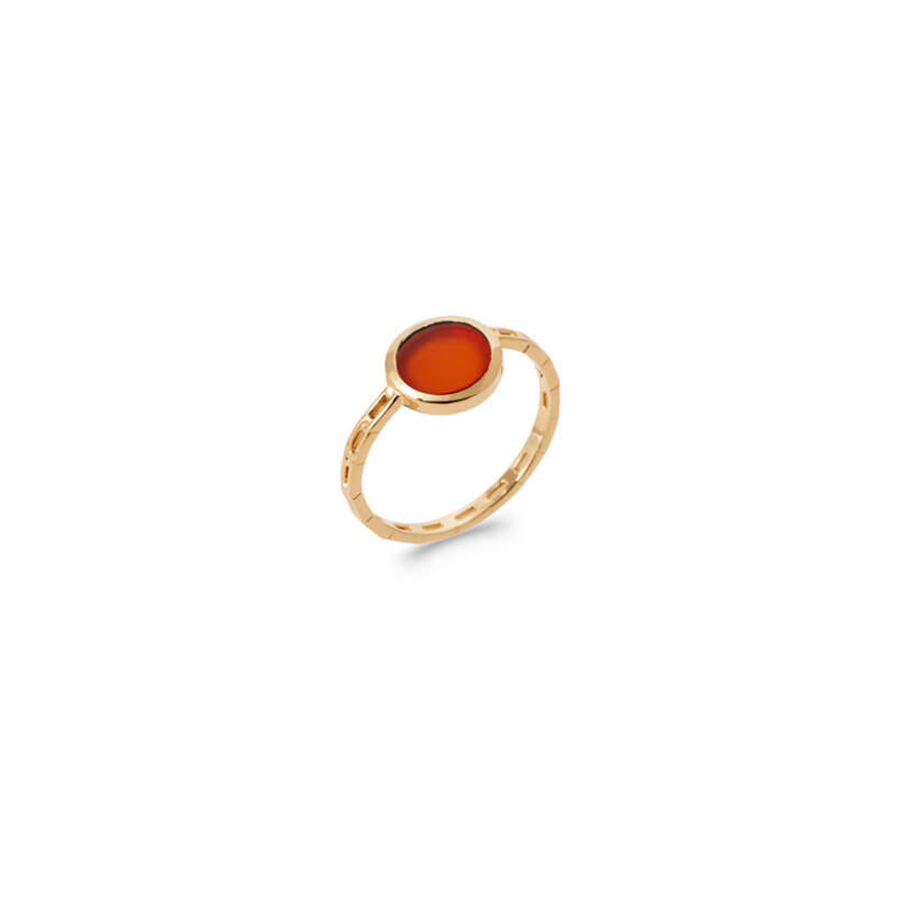 Bague en plaqué or et agate rouge