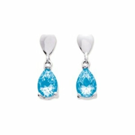 Boucles d'oreilles pendantes en or blanc et topazes bleues