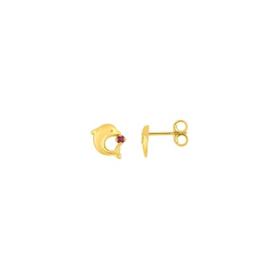 Puces d'oreilles en or jaune et rubis
