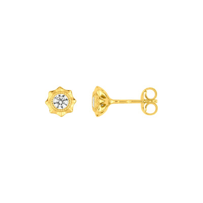 Boucles d'oreilles en or jaune et oxydes de zirconium