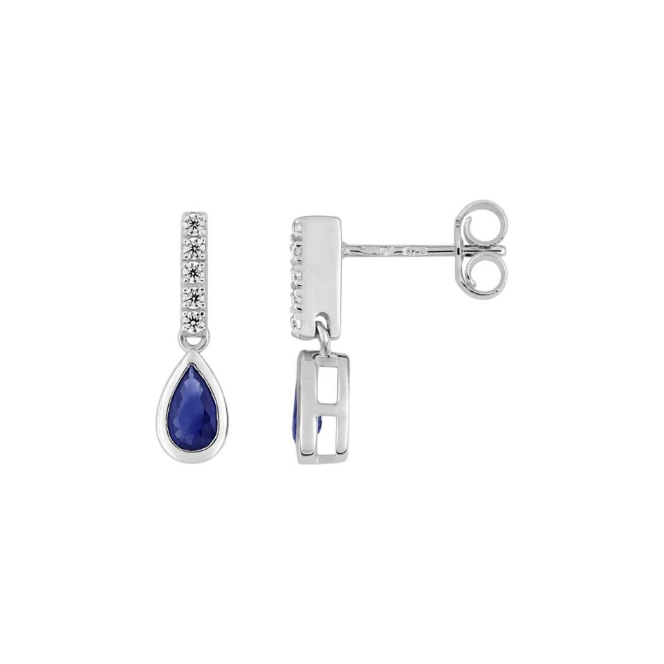 Boucles d'oreilles pendantes en or blanc, saphirs et oxydes de zirconium