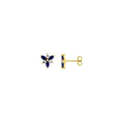 Boucles d'oreilles clous en or jaune, saphir et oxyde de zirconium