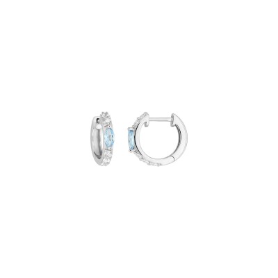 Boucles d'oreilles créoles en or blanc, topaze bleue et oxyde de zirconium