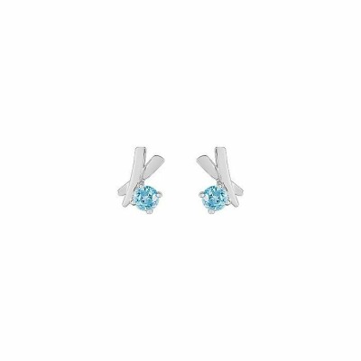 Boucles d'oreilles clous en or blanc et topazes