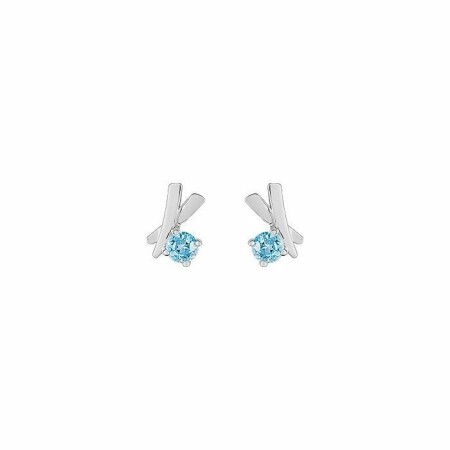 Boucles d'oreilles clous en or blanc et topazes