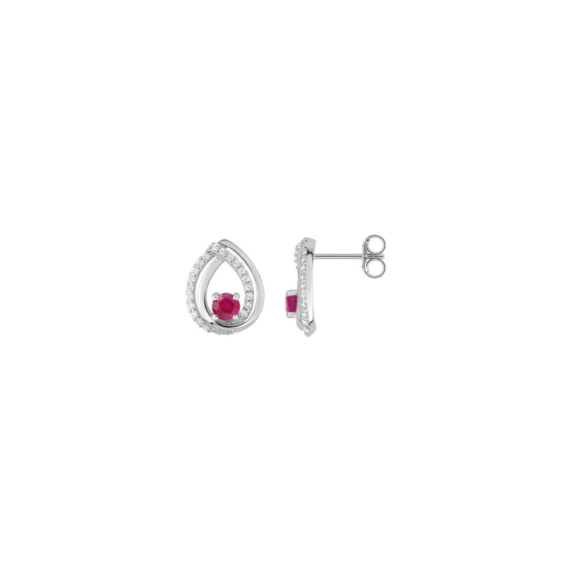 Puces d'oreilles en or blanc, rubis et oxydes de zirconium