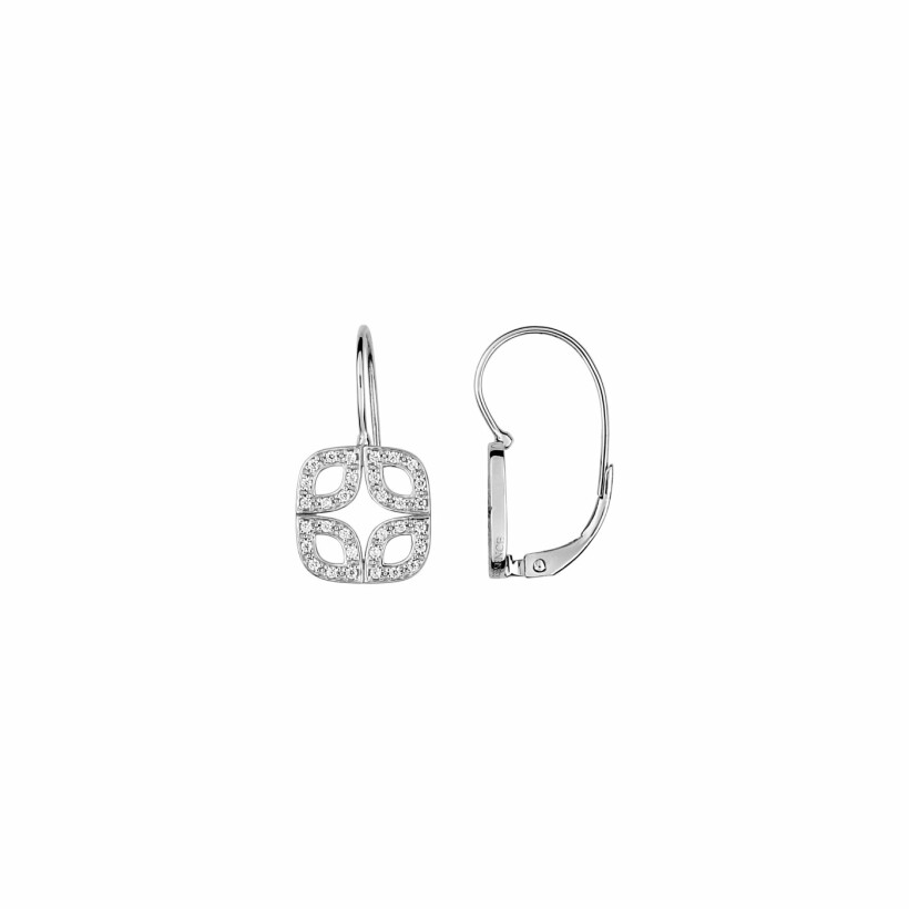 Boucles d'oreilles dormeuses en or blanc et diamants