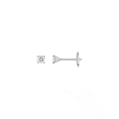 Puces d'oreilles en or blanc et diamants 0.30ct