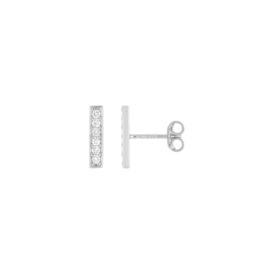 Puces d'oreilles en or blanc et diamants, 0.15ct