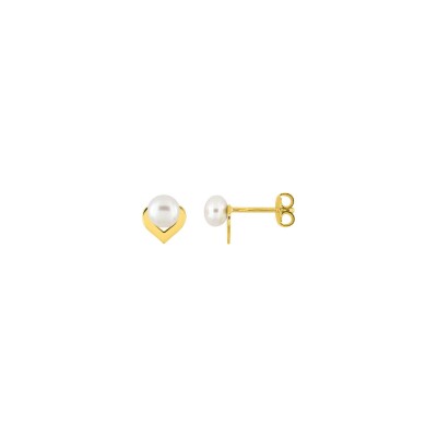 Clous d'oreilles en or jaune et perle de culture 5mm
