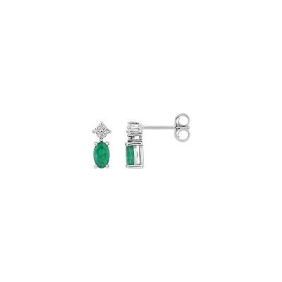 Clous d'oreilles en or blanc, émeraude et oxyde de zirconium