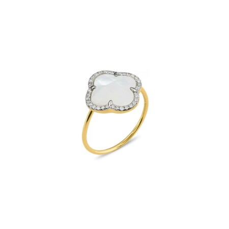 Bague Morganne Bello Victoria coussin en or jaune, nacre blanche et diamants