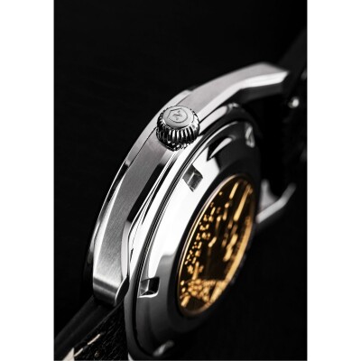 Montre Nivada Grenchen Super Antarctic 3.6.9 32032A10