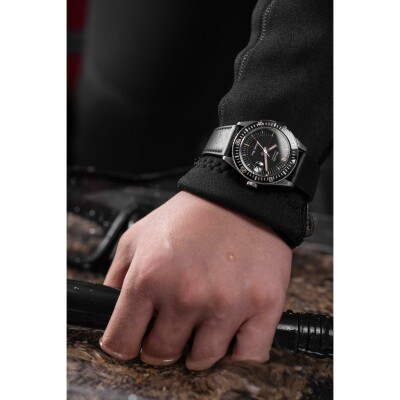 Montre Nivada Grenchen Antarctic Diver 32038A17