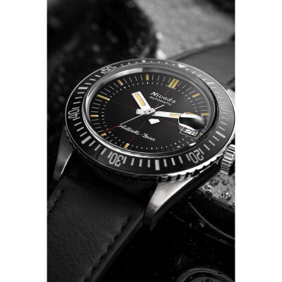 Montre Nivada Grenchen Antarctic Diver 32038A17