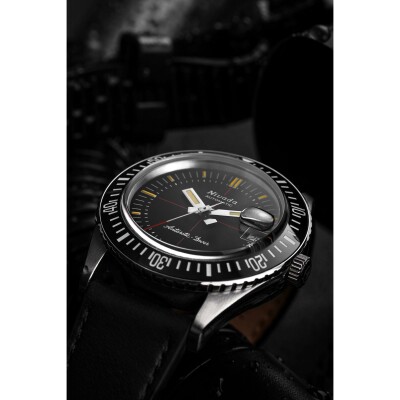 Montre Nivada Grenchen Antarctic Diver 32038A17