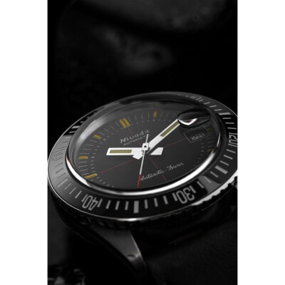 Montre Nivada Grenchen Antarctic Diver 32038A17