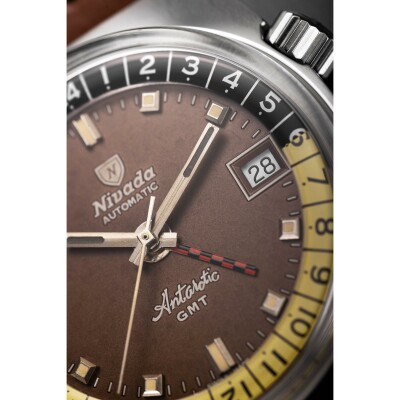 Montre Nivada Grenchen Antarctic GMT Tropical 32061A23