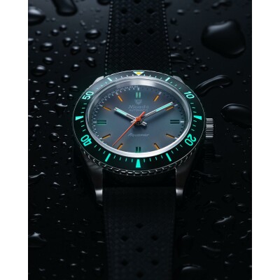 Montre Nivada Grenchen Antarctic Diver Aquamar 32077A01