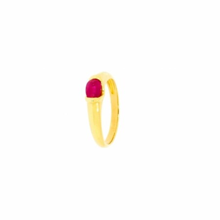 Bague en or jaune et émeraude