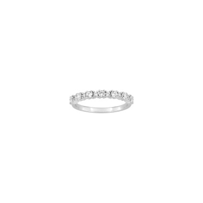 Bague en argent rhodié et oxyde de zirconium