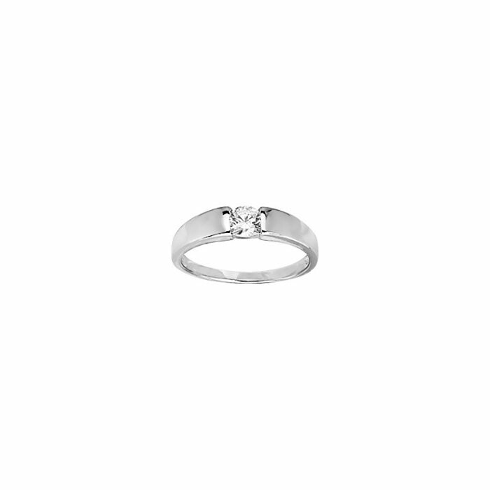 Bague en argent et oxyde de zirconium